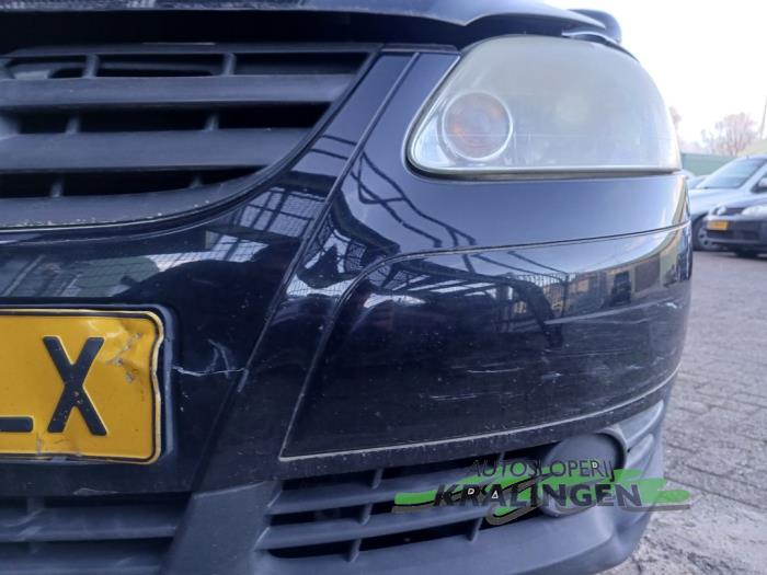Volkswagen Fox 1.4 16V Skadat fordon (2007, ZWART)