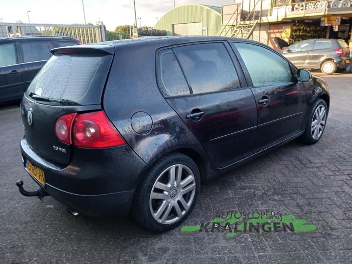 Volkswagen Golf V 2.0 FSI 16V Samochód złomowany (2005, Czarny)