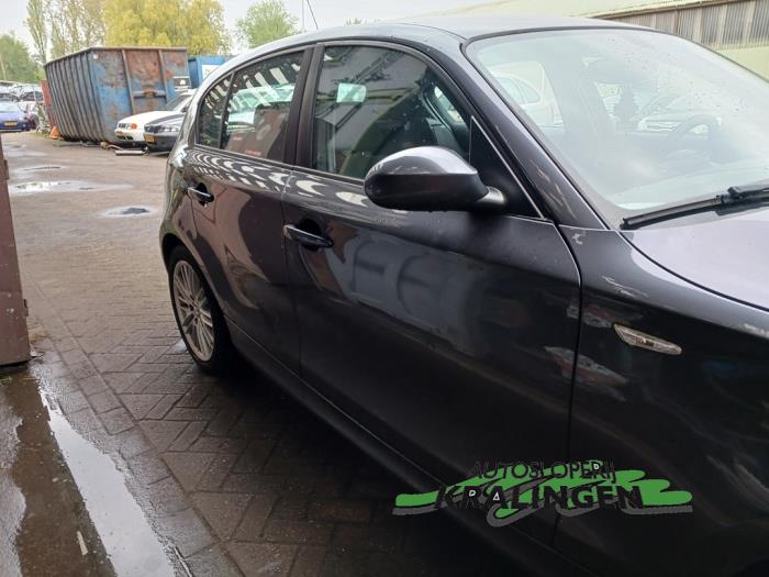 BMW 1 serie 116i 1.6 16V Schrottauto (2008, Grau)