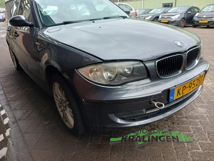 BMW 1 serie 116i 1.6 16V Schrottauto (2008, Grau)