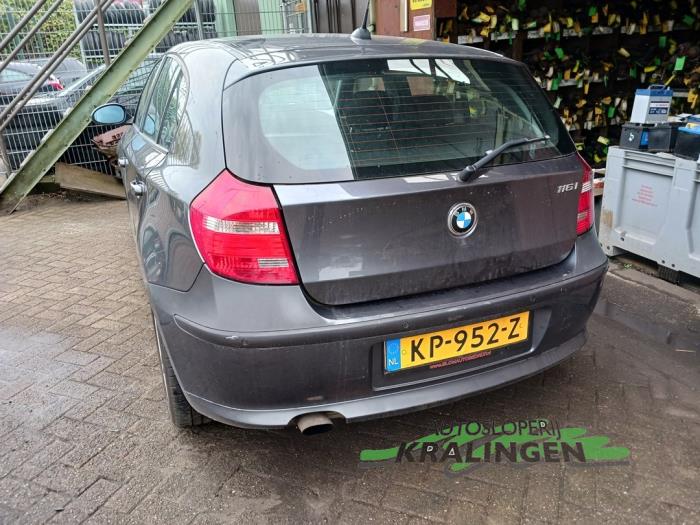 BMW 1 serie 116i 1.6 16V Schrottauto (2008, Grau)