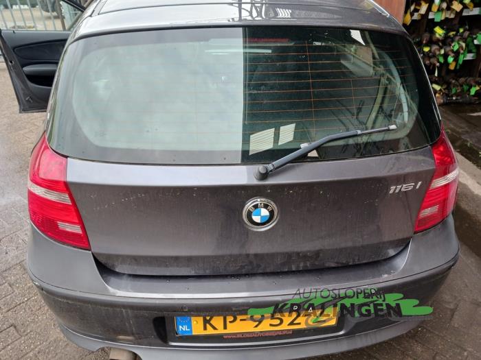 BMW 1 serie 116i 1.6 16V Schrottauto (2008, Grau)