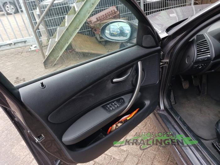 BMW 1 serie 116i 1.6 16V Schrottauto (2008, Grau)