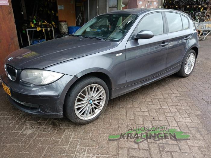 BMW 1 serie 116i 1.6 16V Schrottauto (2008, Grau)