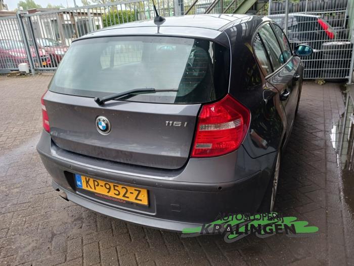 BMW 1 serie 116i 1.6 16V Schrottauto (2008, Grau)