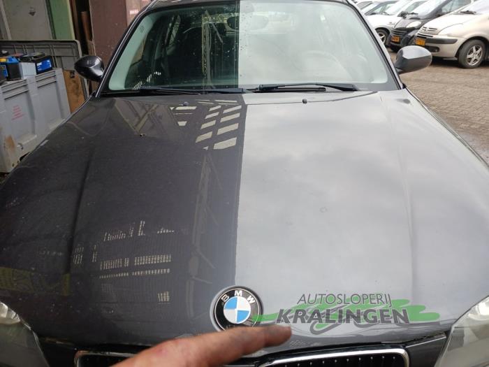 BMW 1 serie 116i 1.6 16V Schrottauto (2008, Grau)