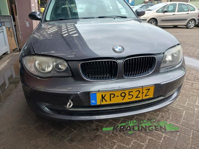 BMW 1 serie 116i 1.6 16V Schrottauto (2008, Grau)