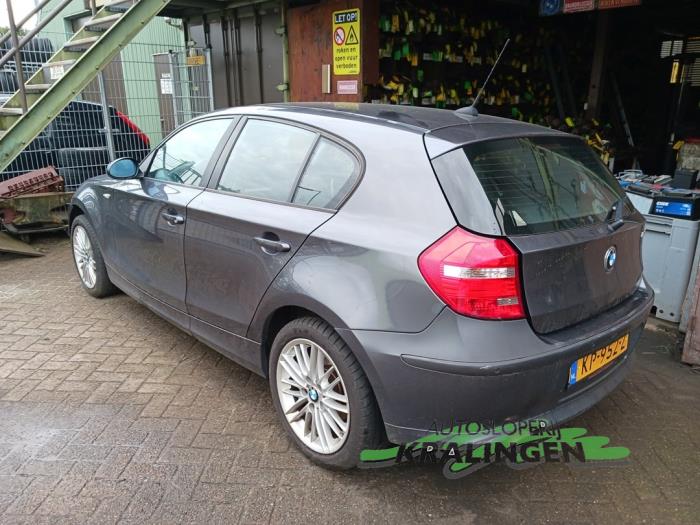 BMW 1 serie 116i 1.6 16V Schrottauto (2008, Grau)