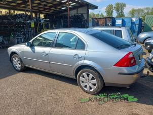 Ford Mondeo III 2.0 16V  (Daños)