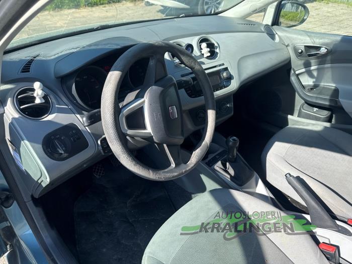 Seat Ibiza IV SC 1.2 12V Épave (2009, Bleu)