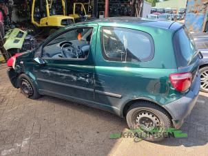 Toyota Yaris 1.0 16V VVT-i  (Schrott)