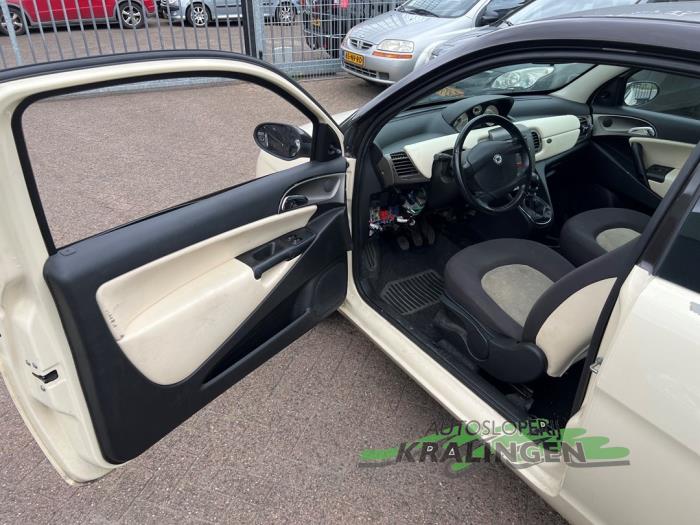Lancia Ypsilon 1.4 16V Voiture accidentée (2005, Blanc)