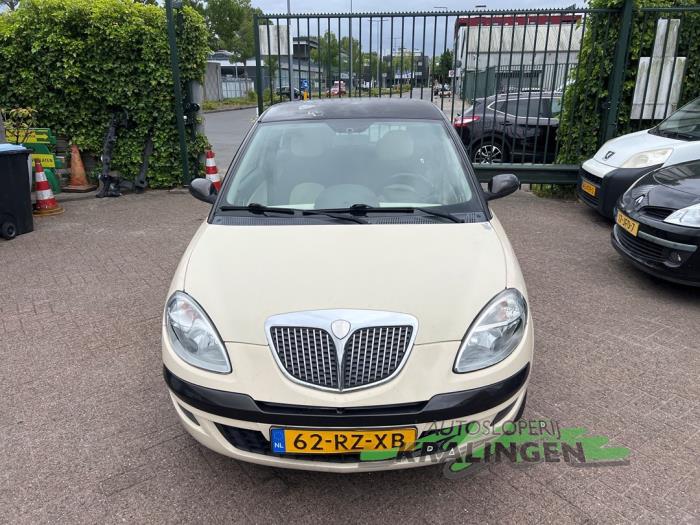 Lancia Ypsilon 1.4 16V Voiture accidentée (2005, Blanc)