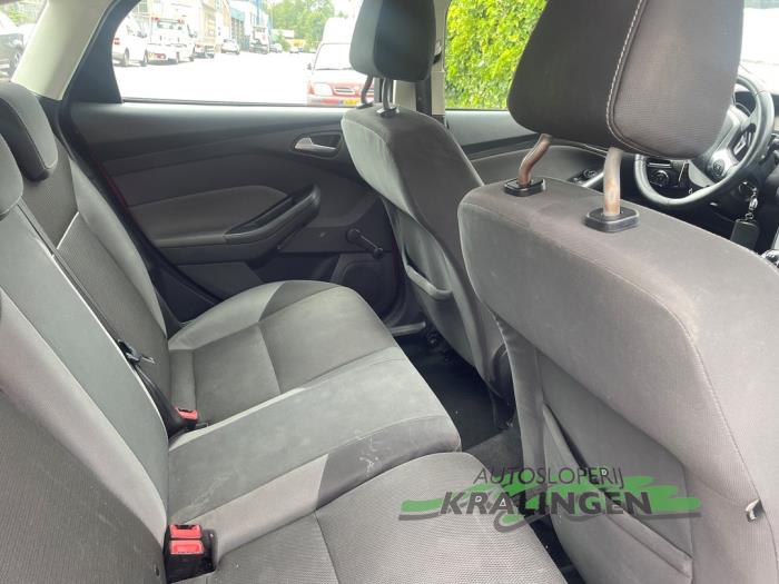 Ford Focus 3 1.0 Ti-VCT EcoBoost 12V 100 Coche dañado (2012, Rojo)
