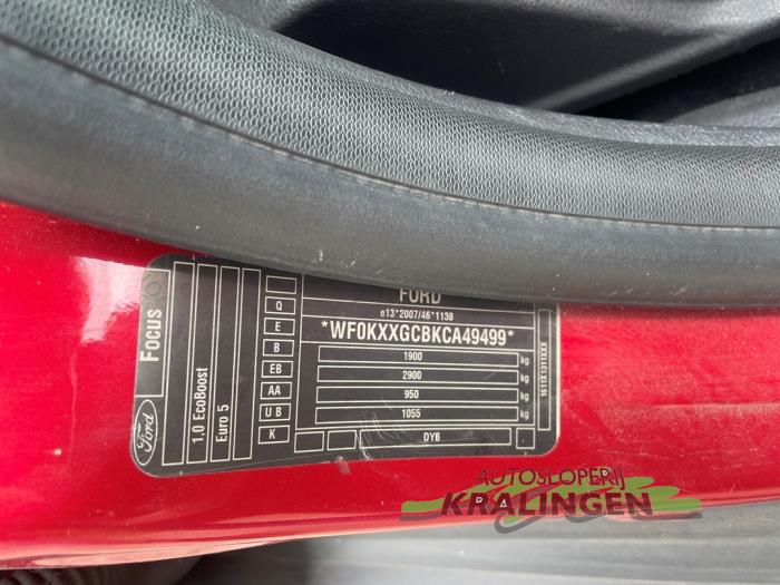 Ford Focus 3 1.0 Ti-VCT EcoBoost 12V 100 Coche dañado (2012, Rojo)