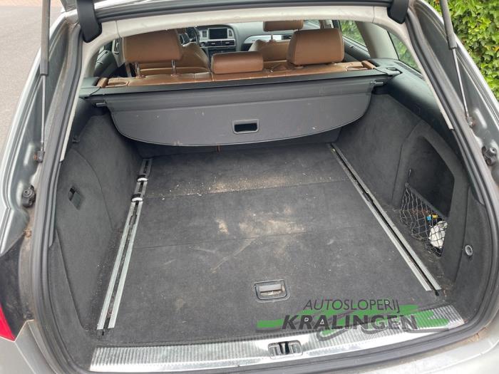 Audi A6 Avant 3.2 V6 24V FSI Quattro Schrottauto (2006, Grau)