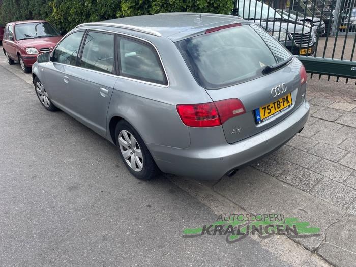 Audi A6 Avant 3.2 V6 24V FSI Quattro Schrottauto (2006, Grau)