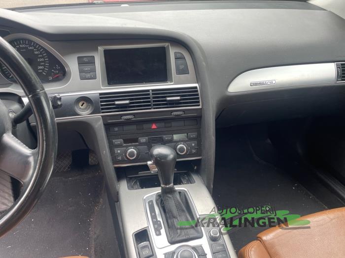 Audi A6 Avant 3.2 V6 24V FSI Quattro Schrottauto (2006, Grau)