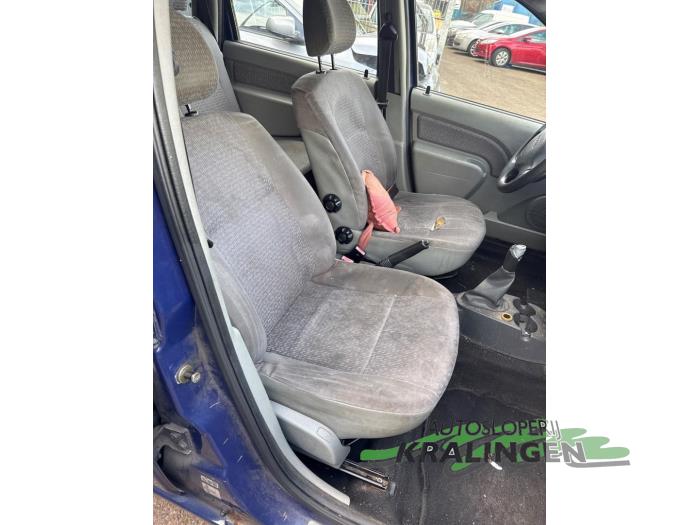 Dacia Logan MCV 1.6 Voiture accidentée (2007, Bleu)