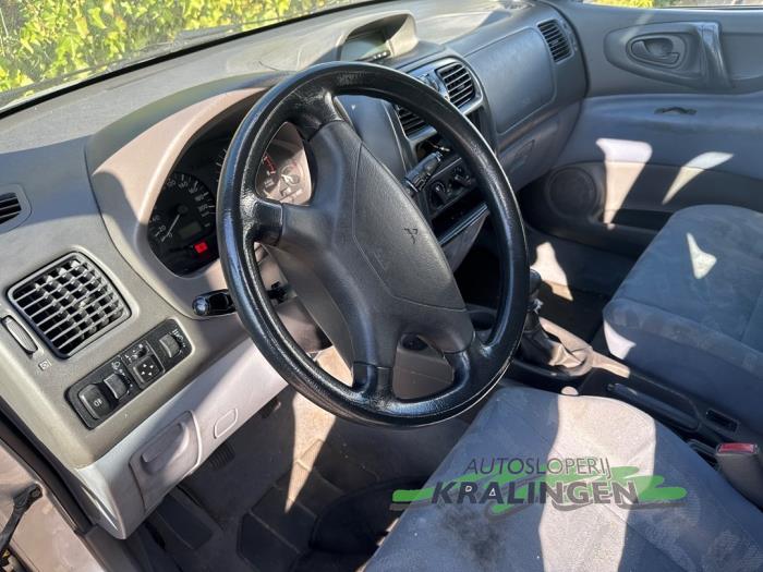 Mitsubishi Space Star 1.3 16V Épave (1999, Gris)