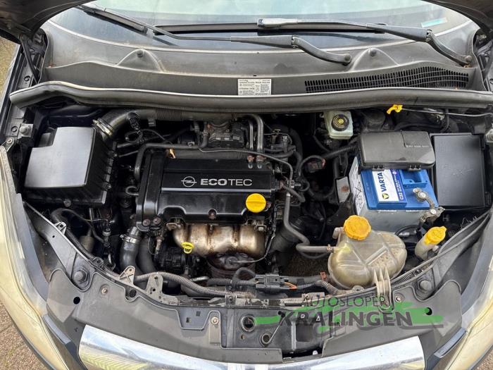 Opel Corsa D 1.2 16V Épave (2008, Gris)
