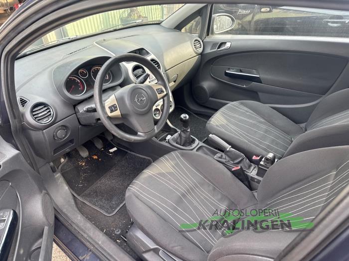 Opel Corsa D 1.2 16V Épave (2008, Gris)