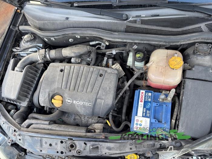 Opel Astra H 1.8 16V Skrotfordon (2004, ZWART)