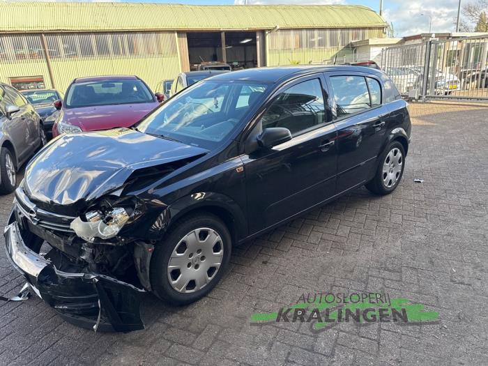 Opel Astra H 1.8 16V Skrotfordon (2004, ZWART)