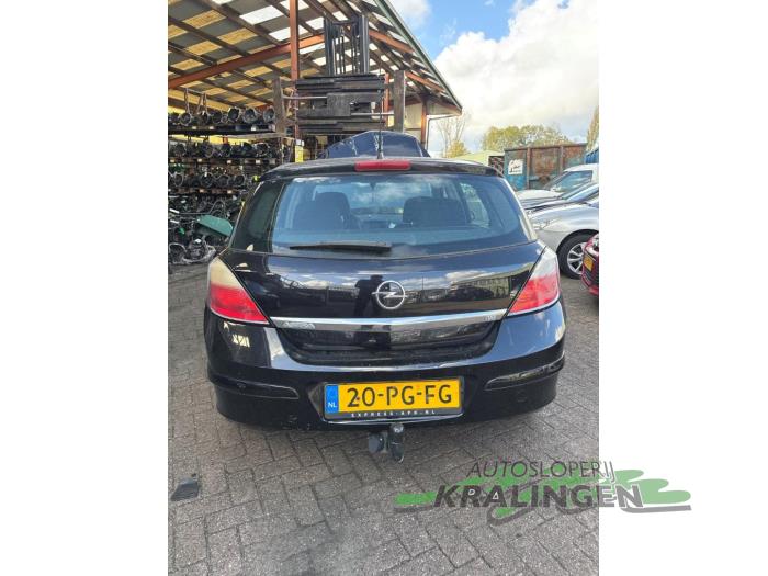 Opel Astra H 1.8 16V Skrotfordon (2004, ZWART)