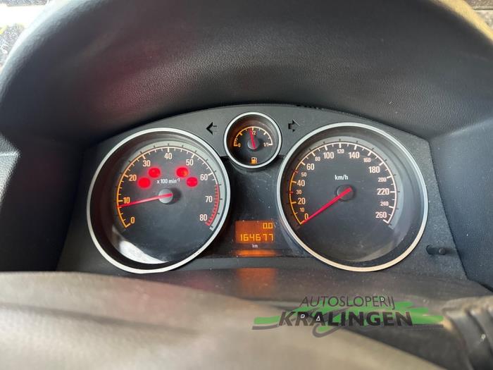 Opel Astra H 1.8 16V Skrotfordon (2004, ZWART)