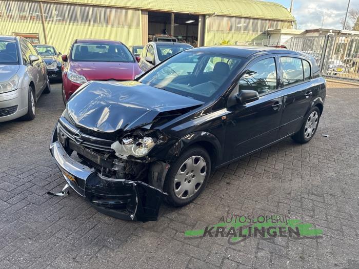 Opel Astra H 1.8 16V Skrotfordon (2004, ZWART)