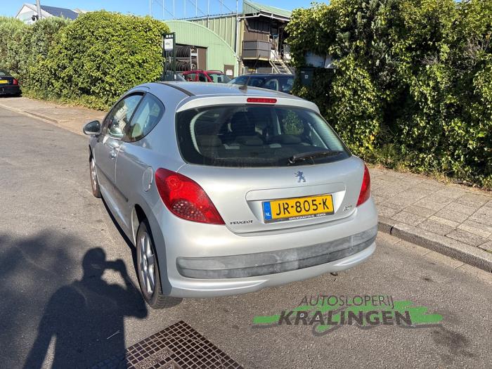 Peugeot 207/207+ 1.4 16V Coche dañado (2006, Gris)