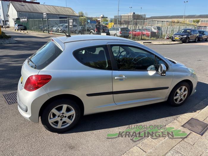 Peugeot 207/207+ 1.4 16V Coche dañado (2006, Gris)