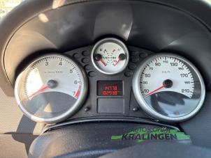Peugeot 207/207+ 1.4 16V Coche dañado (2006, Gris)
