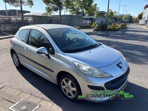Peugeot 207/207+ 1.4 16V Coche dañado (2006, Gris)