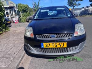 Ford Fiesta 5 1.3 Coche dañado (2006, Negro)
