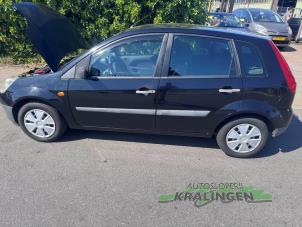 Ford Fiesta 5 1.3 Coche dañado (2006, Negro)