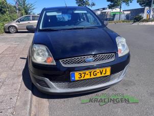 Ford Fiesta 5 1.3 Coche dañado (2006, Negro)
