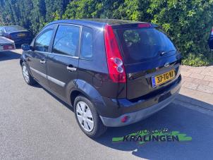 Ford Fiesta 5 1.3 Coche dañado (2006, Negro)