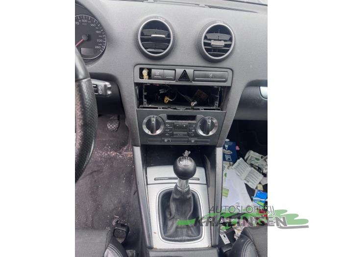 Audi A3 Sportback 2.0 TDI 16V Vehículo de desguace (2006, Gris)