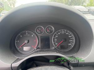 Audi A3 Sportback 2.0 TDI 16V Vehículo de desguace (2006, Gris)