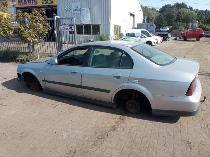 Chevrolet Evanda 2.0 16V Schrottauto (2005, Grau)