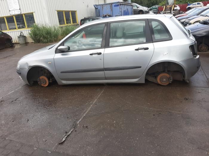 Fiat Stilo 1.4 16V Salvage vehicle (2005, Gray)
