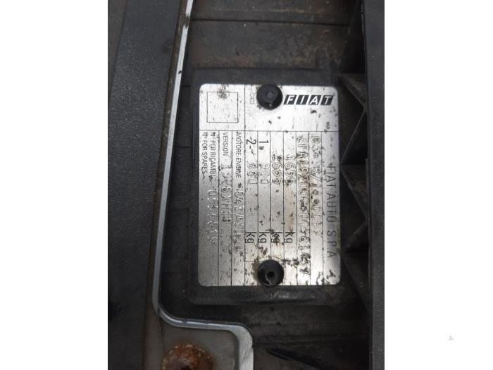 Fiat Stilo 1.4 16V Salvage vehicle (2005, Gray)
