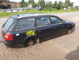 Audi A6 Avant 2.4 V6 30V  (Schrott)