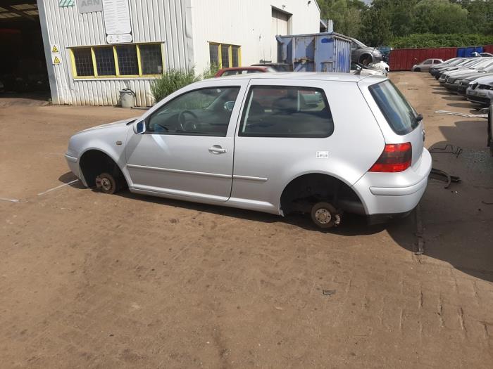 Volkswagen Golf IV 1.6 Vehículo de desguace (1999, Gris)