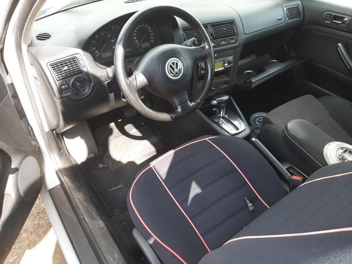Volkswagen Golf IV 1.6 Vehículo de desguace (1999, Gris)