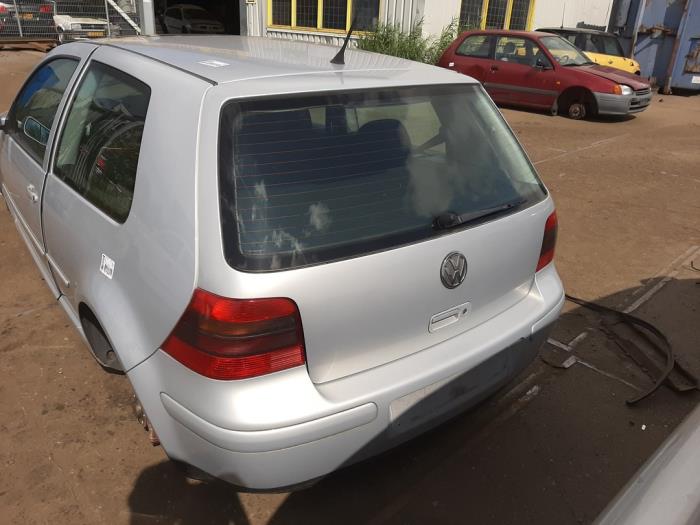 Volkswagen Golf IV 1.6 Vehículo de desguace (1999, Gris)