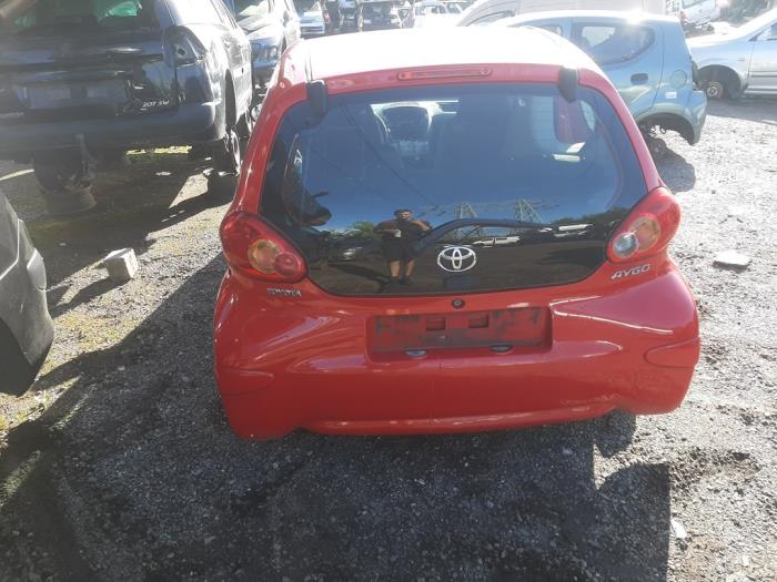 Toyota Aygo 1.0 12V VVT-i Vehículo de desguace (2008, Rojo)