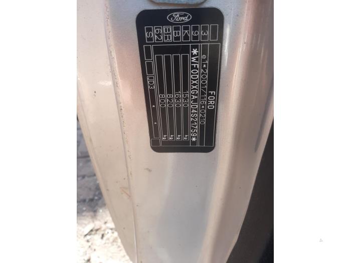 Ford Fiesta 5 1.3 Schrottauto (2005, Grau)
